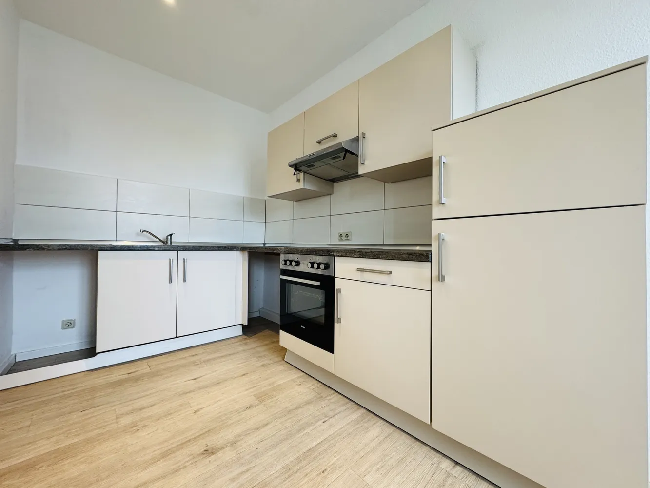 3 Zimmer Wohnung mit 93 m² in Chemnitz – Bild 2
