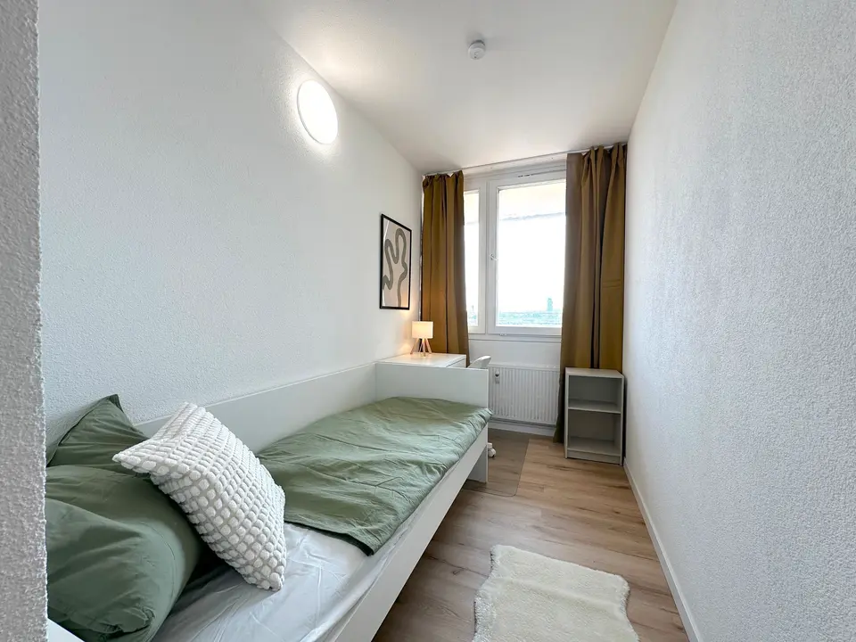6 Zimmer Wohnung mit 12 m² in Offenbach – Bild 1