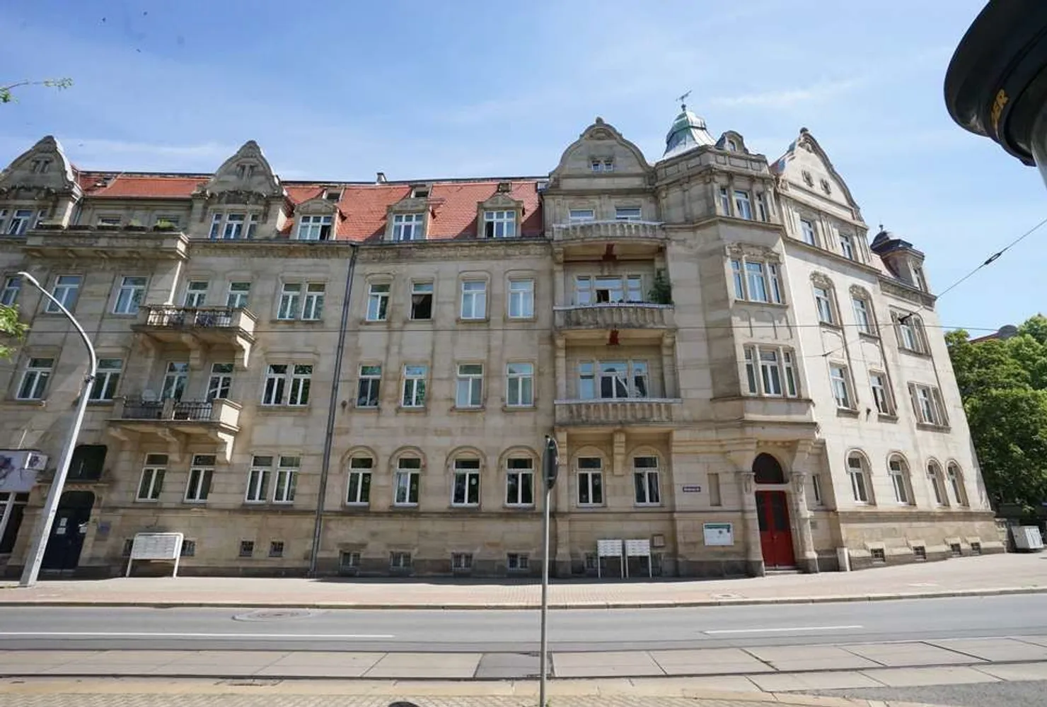 2 Zimmer Wohnung mit 77 m² in Dresden – Bild 1