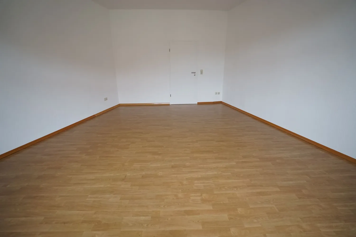 2 Zimmer Wohnung mit 77 m² in Dresden – Bild 5