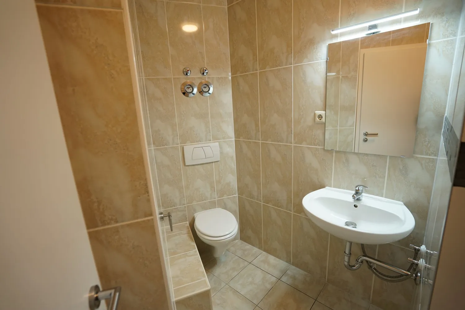 2 Zimmer Wohnung mit 77 m² in Dresden – Bild 6