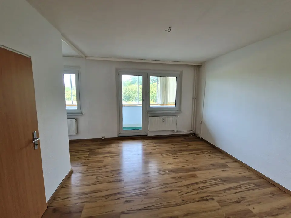 2 Zimmer Wohnung mit 36 m² in Neubrandenburg – Bild 2