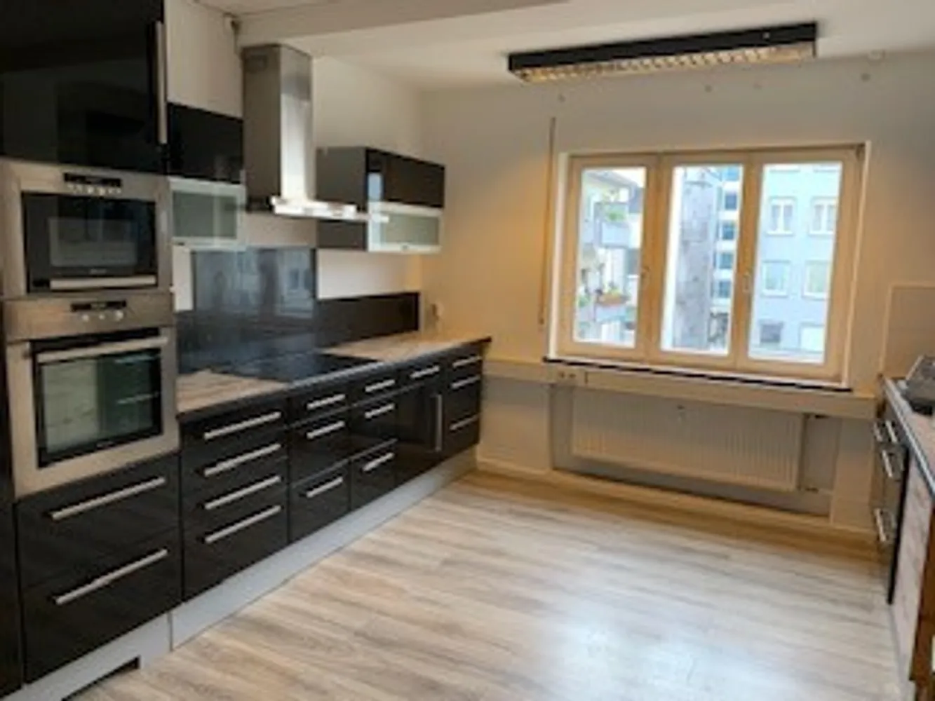 5 Zimmer Wohnung mit 179 m² in Stuttgart – Bild 2