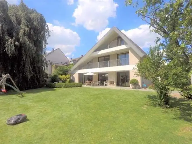 5 Zimmer Haus mit 250 m² in Köln – Bild 1