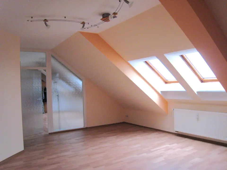 5 Zimmer Wohnung mit 109 m² in Limbach-Oberfrohna – Bild 1