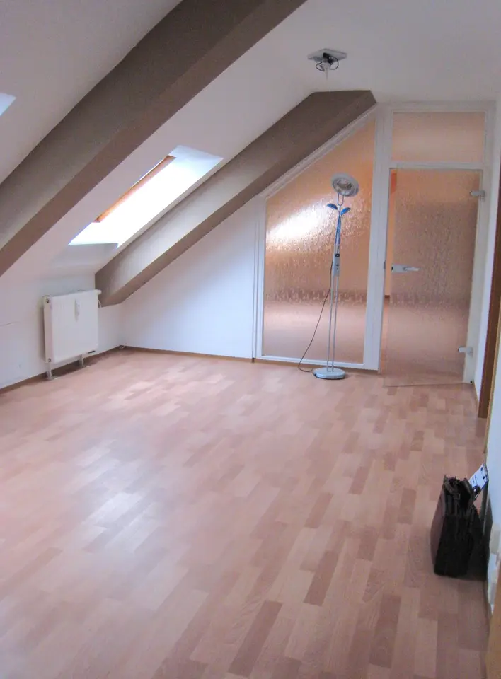 5 Zimmer Wohnung mit 109 m² in Limbach-Oberfrohna – Bild 2