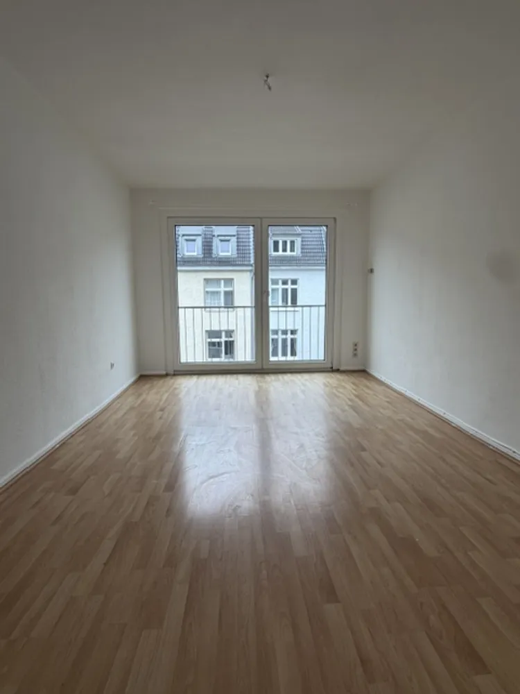 2 Zimmer Wohnung mit 70 m² in Düsseldorf – Bild 2