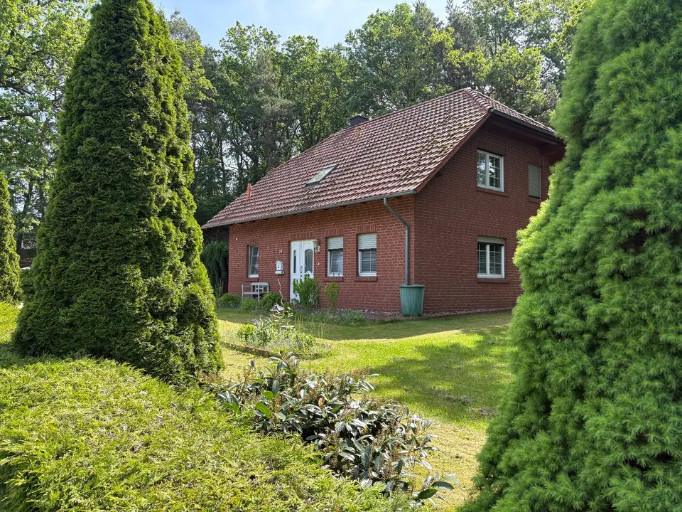 4 Zimmer Haus mit 139 m² in Detmold – Bild 1
