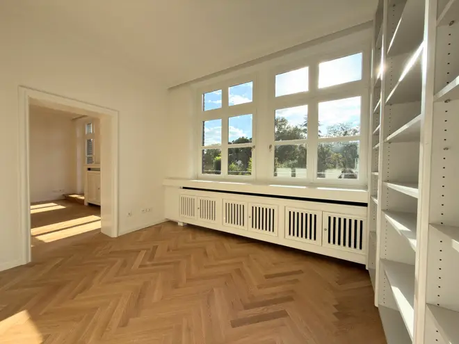 6 Zimmer Wohnung mit 195 m² in Krefeld – Bild 1