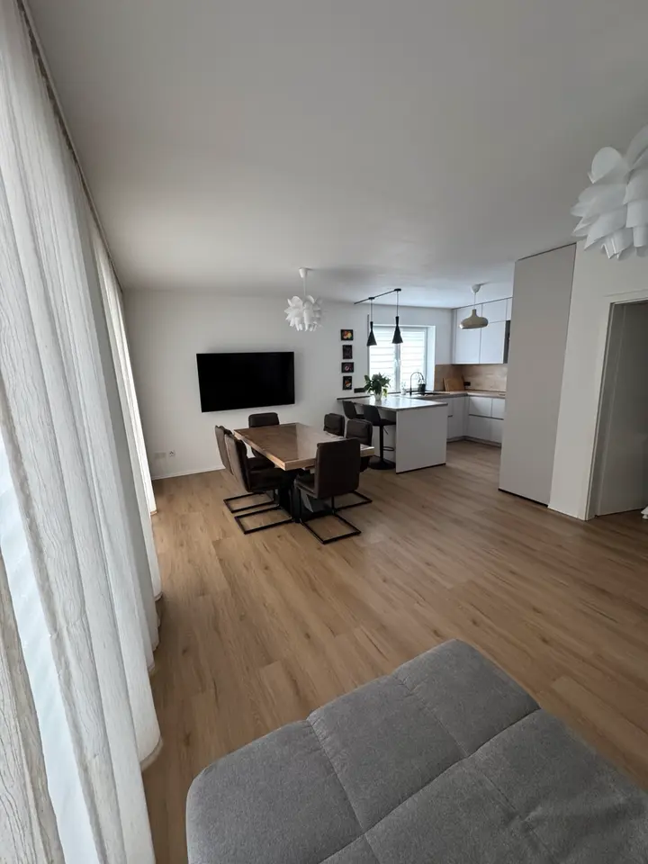 4 Zimmer Wohnung mit 105 m² in Emden – Bild 1