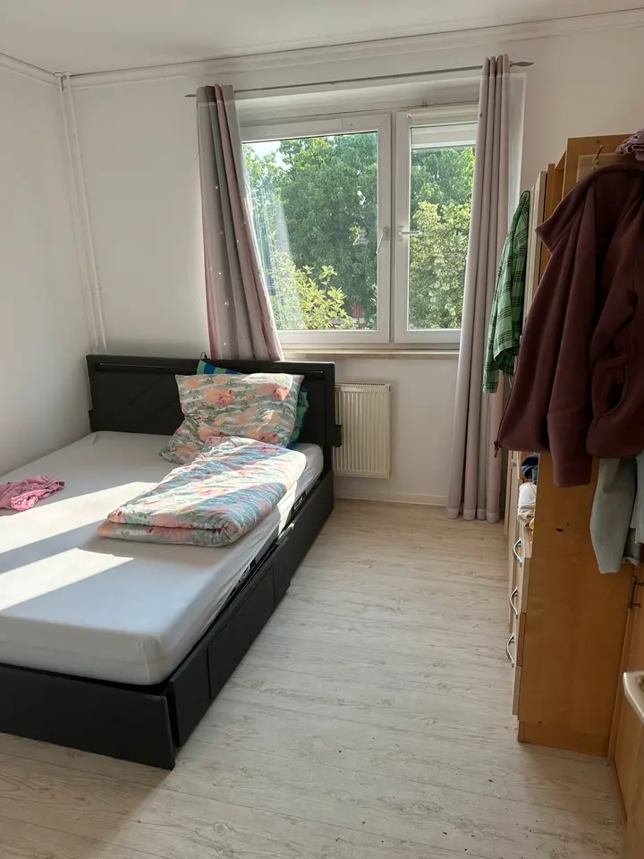 4 Zimmer Wohnung mit 75 m² in Cottbus – Bild 1