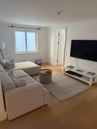 5 Zimmer Wohnung mit 115 m² in Frankfurt am Main – Bild 1