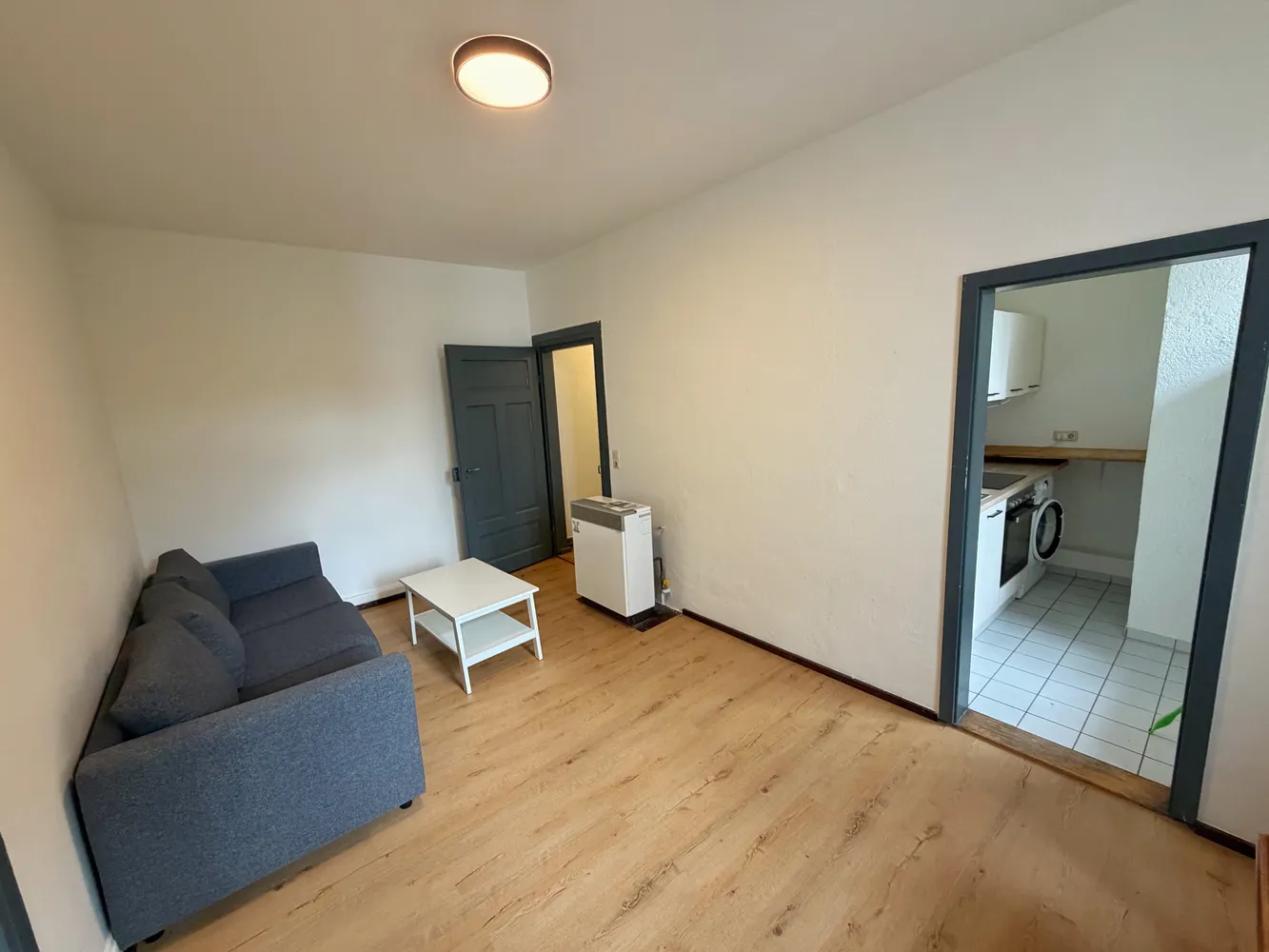 2 Zimmer Wohnung mit 49 m² in Karlsruhe – Bild 1