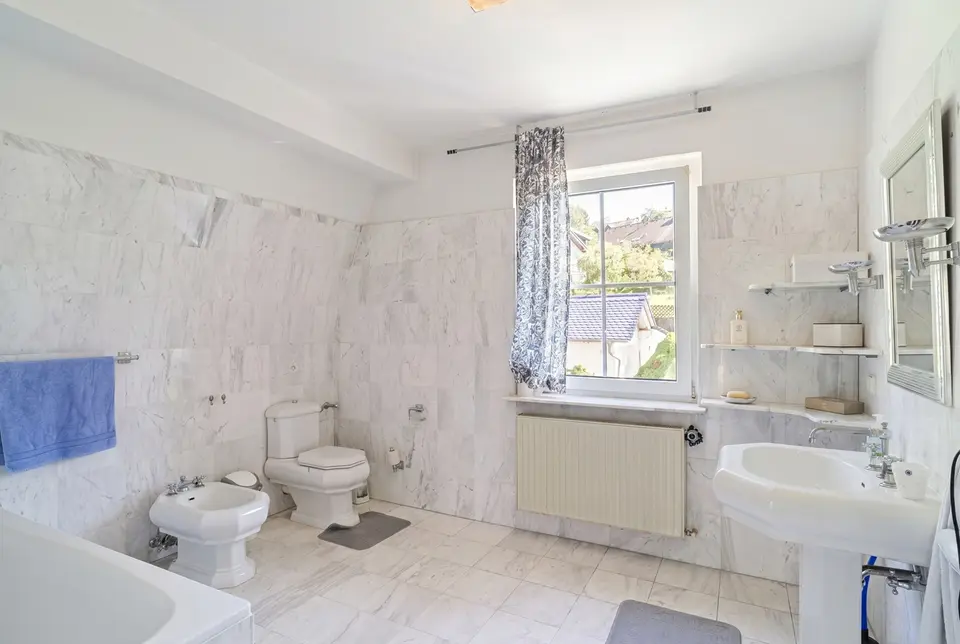 9 Zimmer Haus mit 330 m² in Oberursel – Bild 8