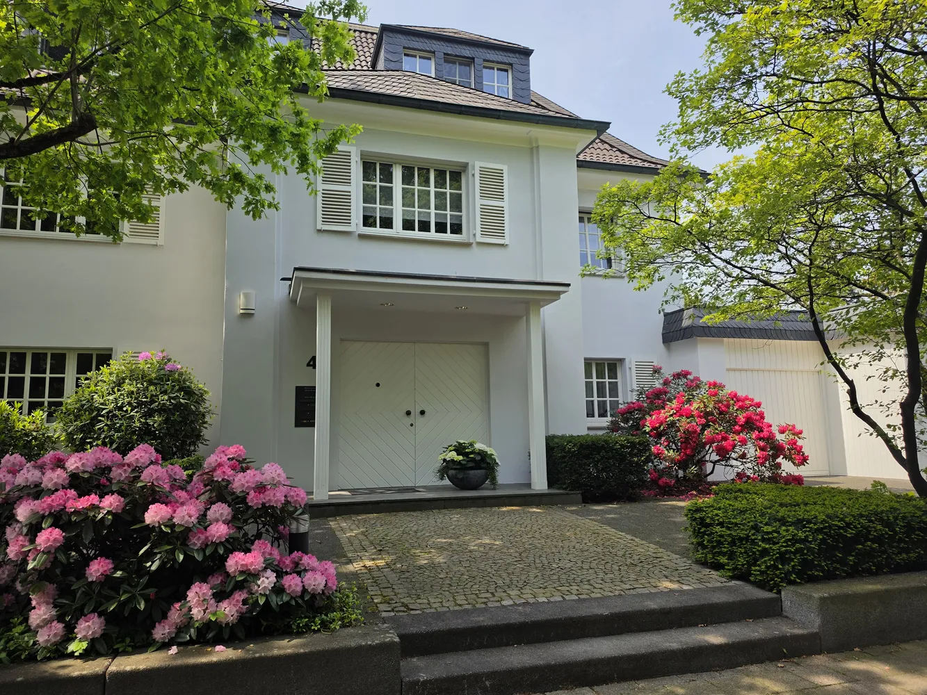 4 Zimmer Wohnung mit 154 m² in Mönchengladbach – Bild 1