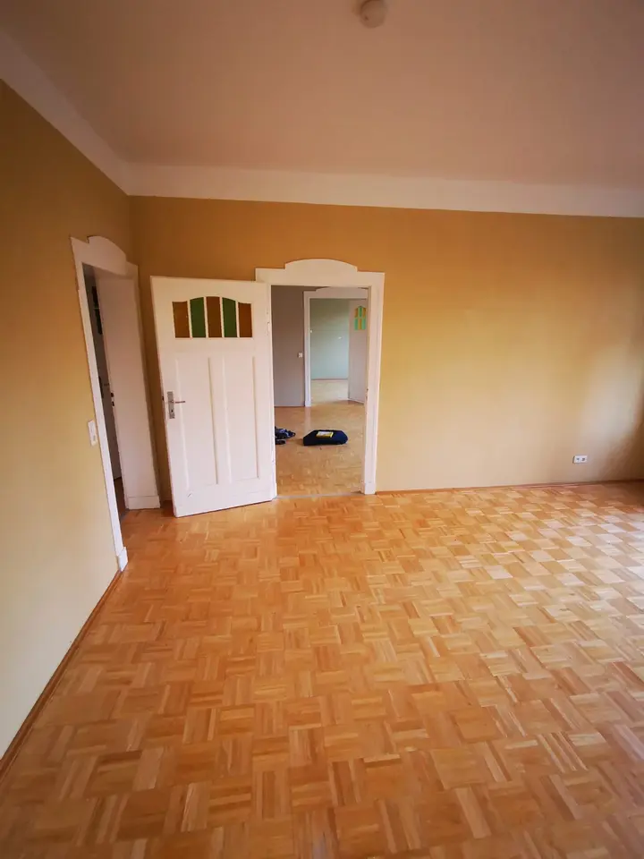 4 Zimmer Wohnung mit 145 m² in Halle (Saale) – Bild 2