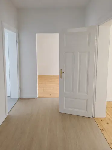 4 Zimmer Wohnung mit 90 m² in Erfurt – Bild 2