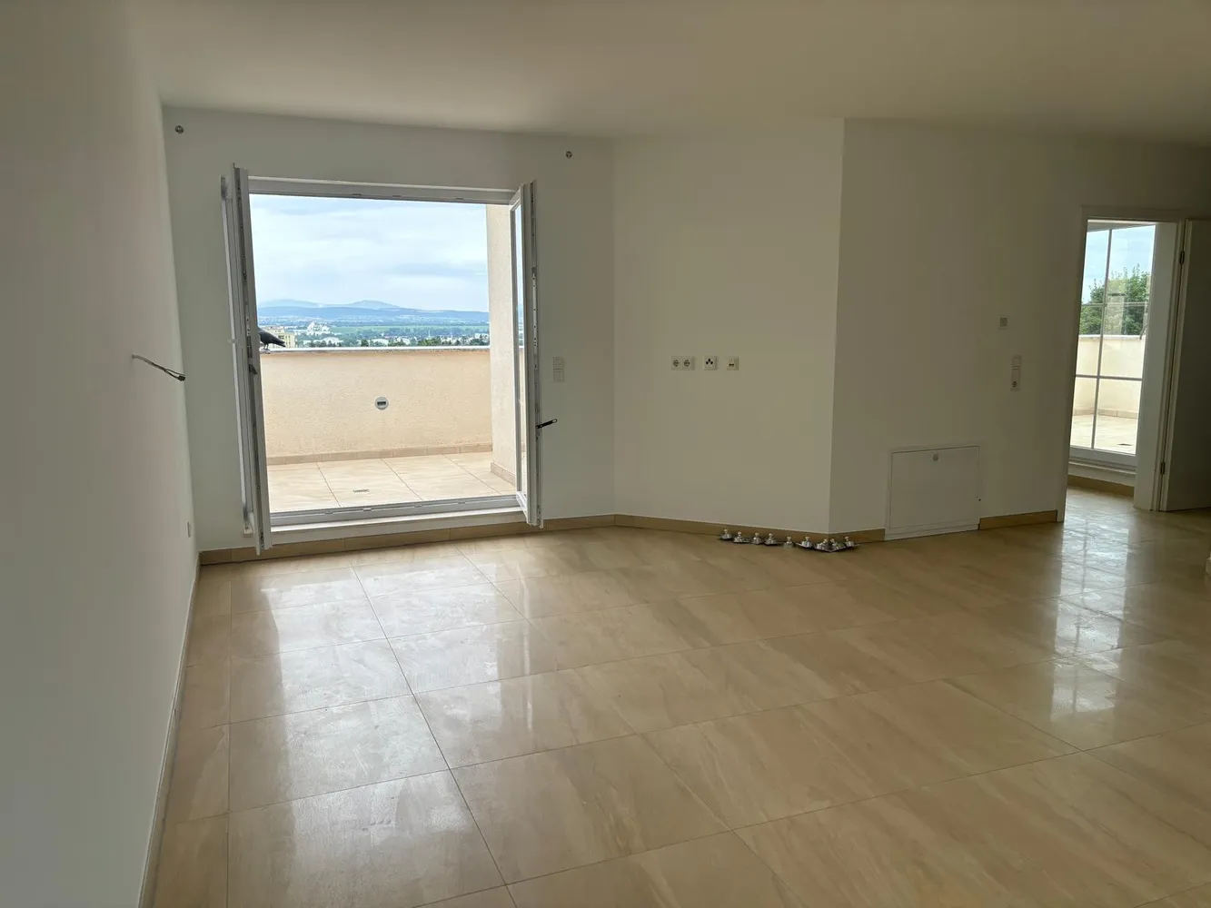 5 Zimmer Wohnung mit 160 m² in Mainz – Bild 2