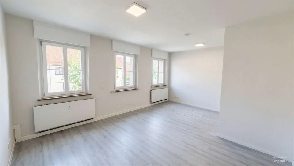 4 Zimmer Wohnung mit 125 m² in Erlangen – Bild 1