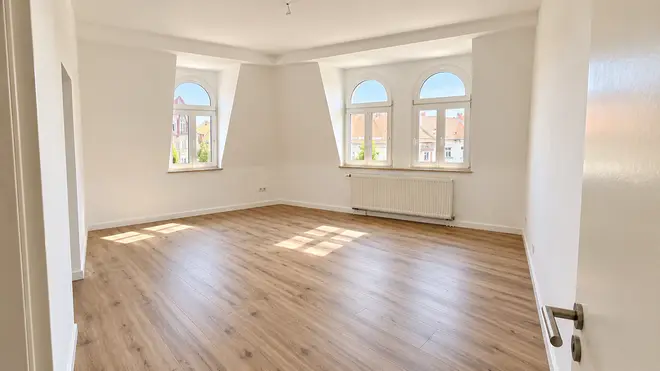 4 Zimmer Wohnung mit 100 m² in Nürnberg – Bild 2