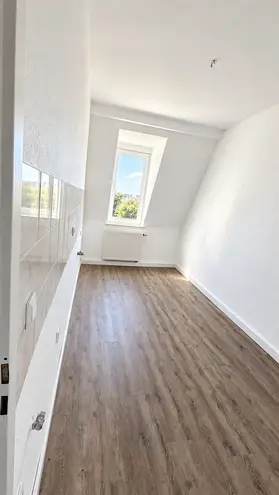 4 Zimmer Wohnung mit 100 m² in Nürnberg – Bild 4
