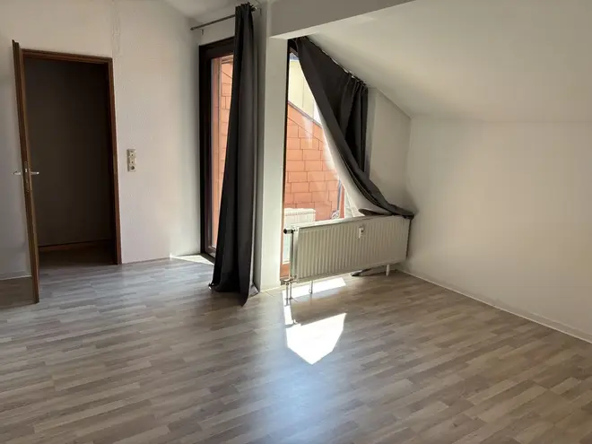 2 Zimmer Wohnung mit 81 m² in Wiesbaden – Bild 5