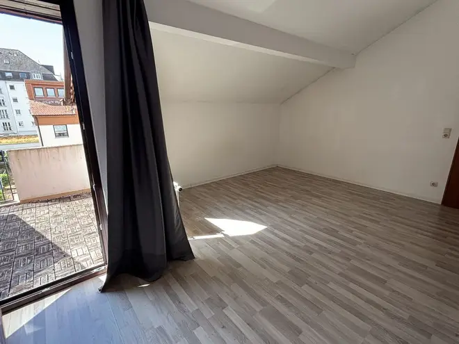 2 Zimmer Wohnung mit 81 m² in Wiesbaden – Bild 7