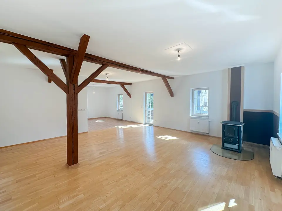 5 Zimmer Wohnung mit 157 m² in Weimar – Bild 1