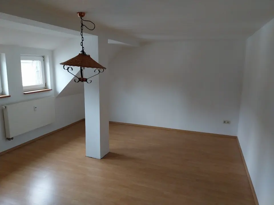 3 Zimmer Wohnung mit 95 m² in Löbau – Bild 2