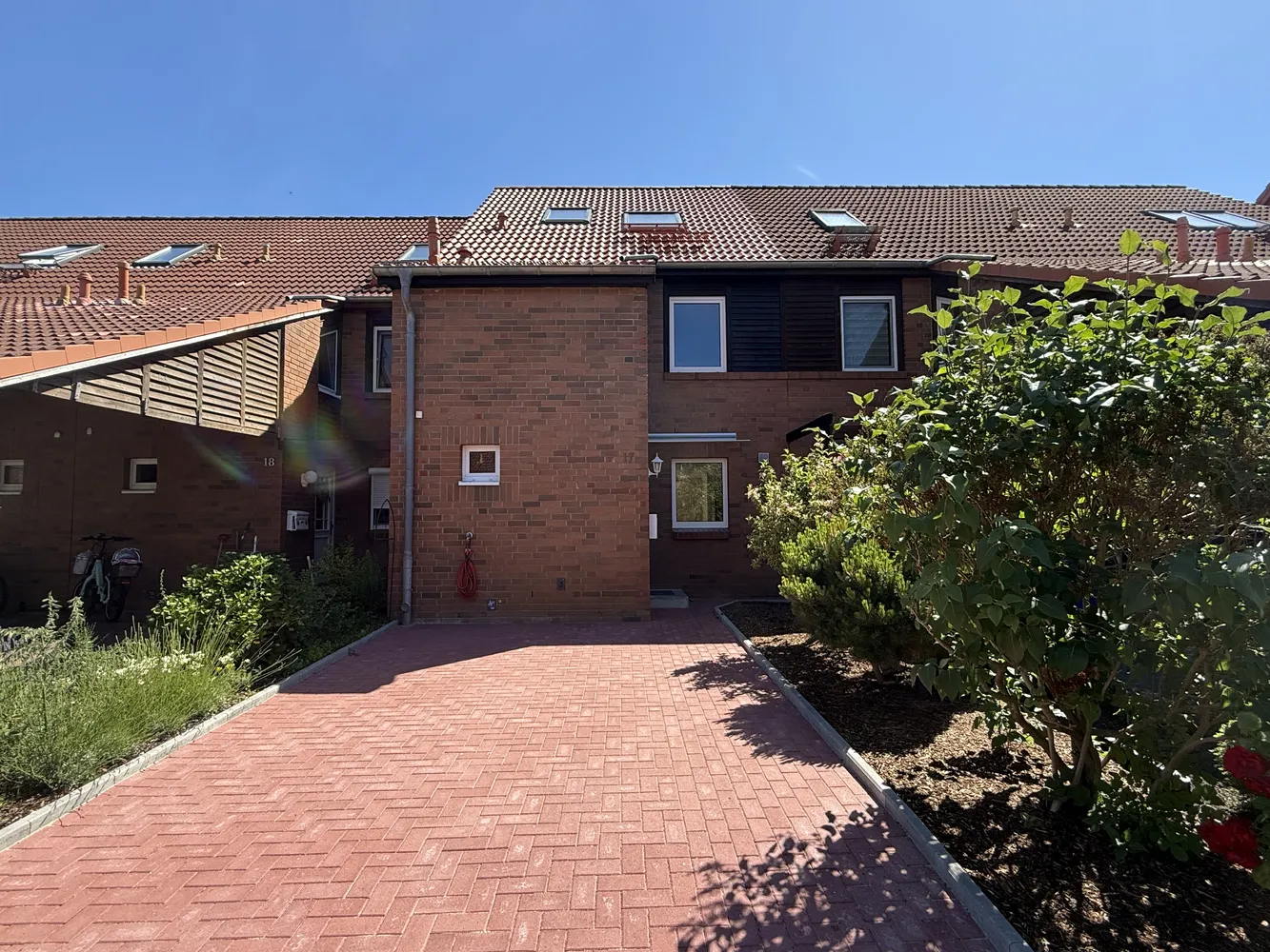 4 Zimmer Haus mit 145 m² in Rostock – Bild 1