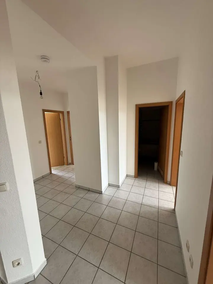 3 Zimmer Wohnung mit 72 m² in Plauen – Bild 4