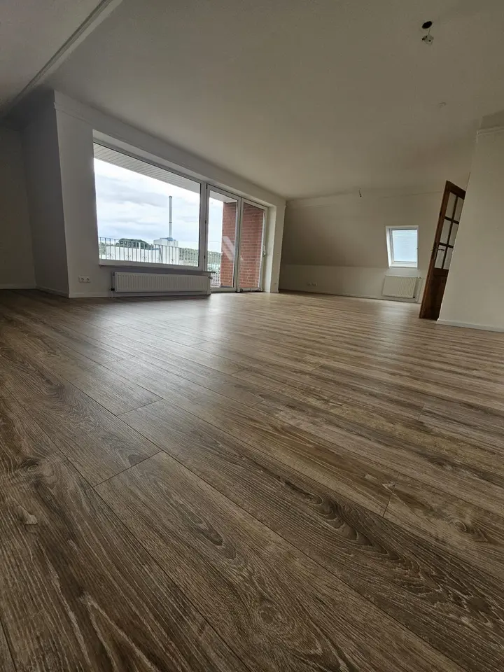4 Zimmer Wohnung mit 115 m² in Lüneburg – Bild 2