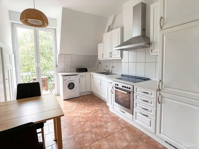 3 Zimmer Wohnung mit 100 m² in Wiesbaden – Bild 4