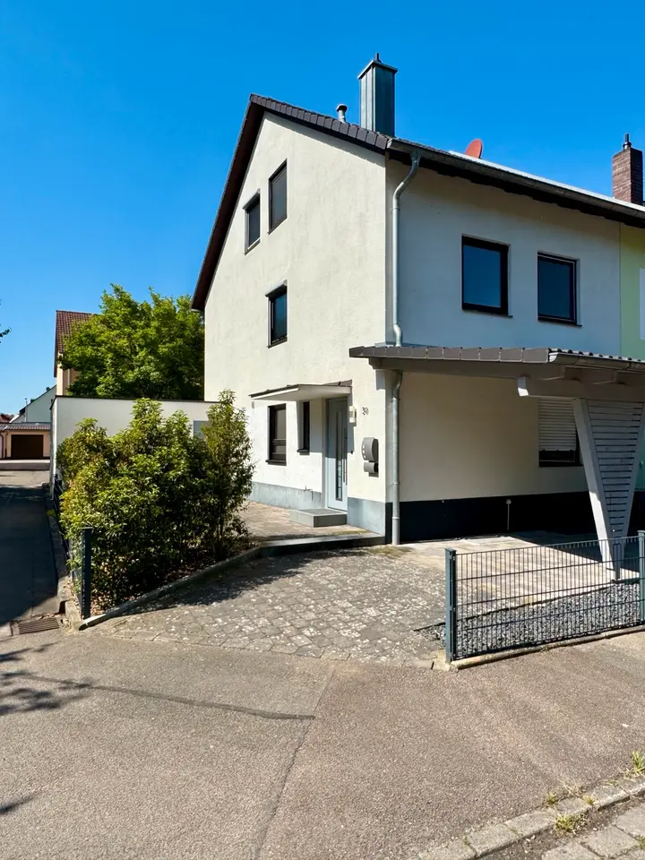 4 Zimmer Haus mit 139 m² in Nürnberg – Bild 4