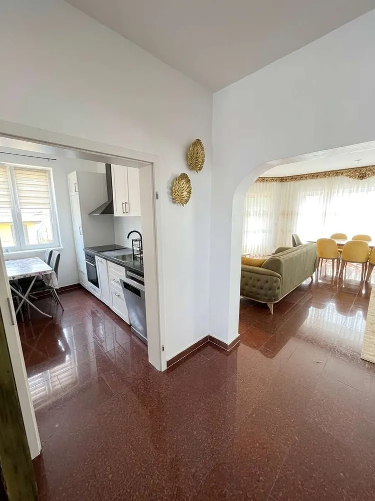 5 Zimmer Haus mit 180 m² in Berlin – Bild 1