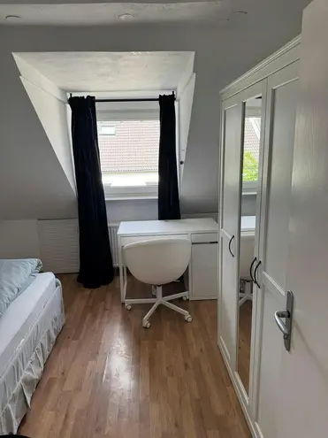WG-Zimmer mit 15 m² in Düsseldorf – Bild 3