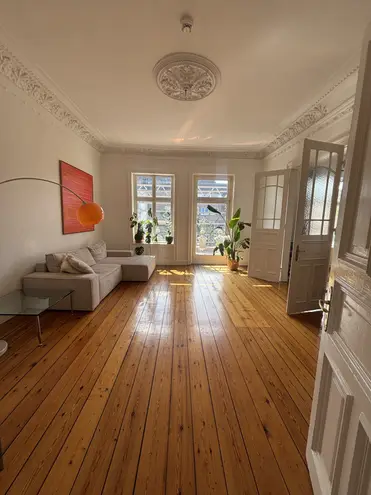 2 Zimmer Wohnung mit 77 m² in Hamburg – Bild 1