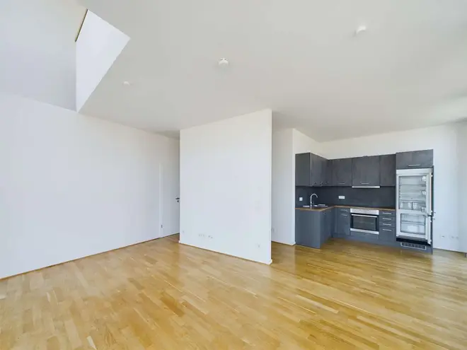 2 Zimmer Wohnung mit 74 m² in Dresden – Bild 2