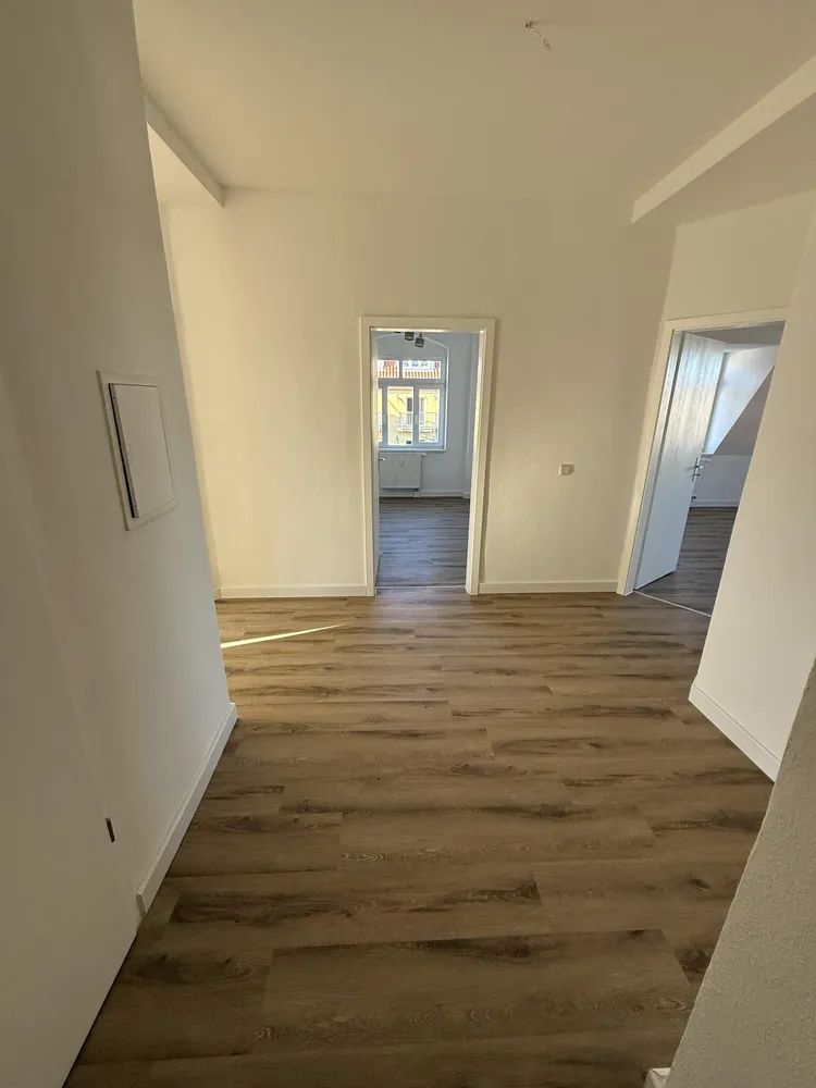 3 Zimmer Wohnung mit 70 m² in Dresden – Bild 2