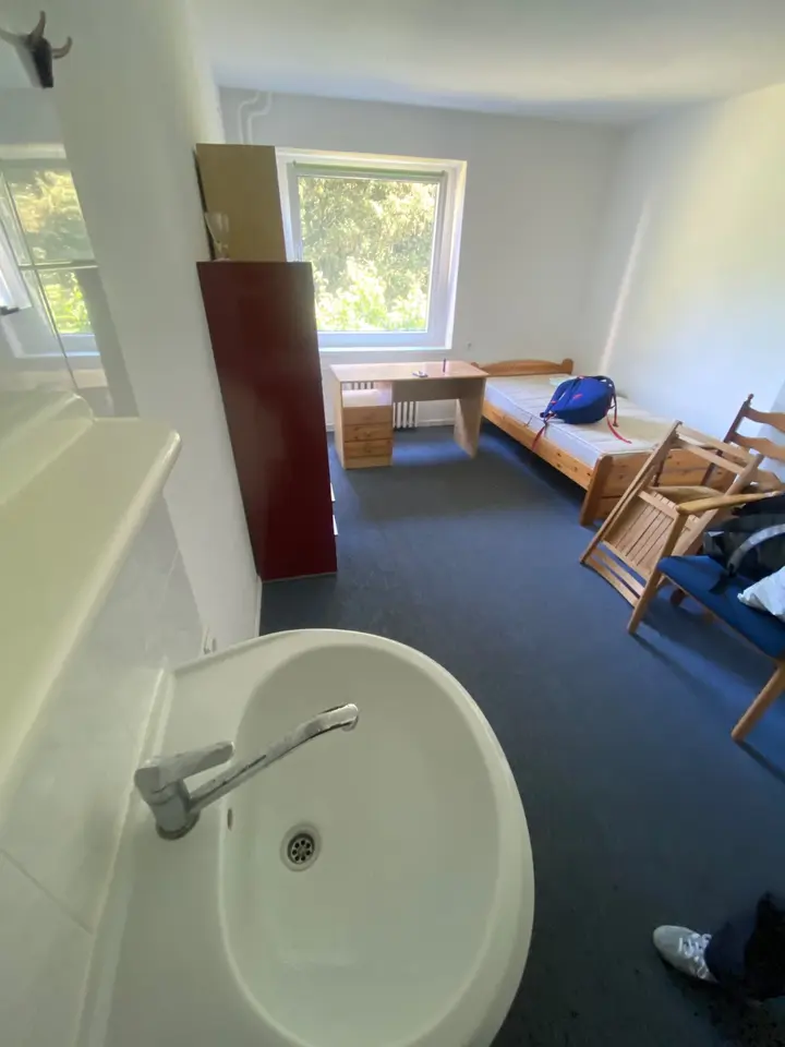WG-Zimmer mit 14 m² in Bornheim – Bild 1