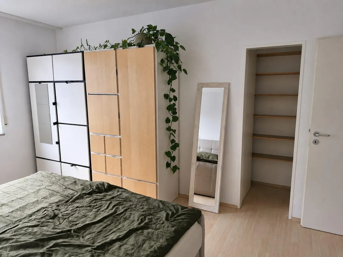 2 Zimmer Wohnung mit 80 m² in Friedrichshafen – Bild 2