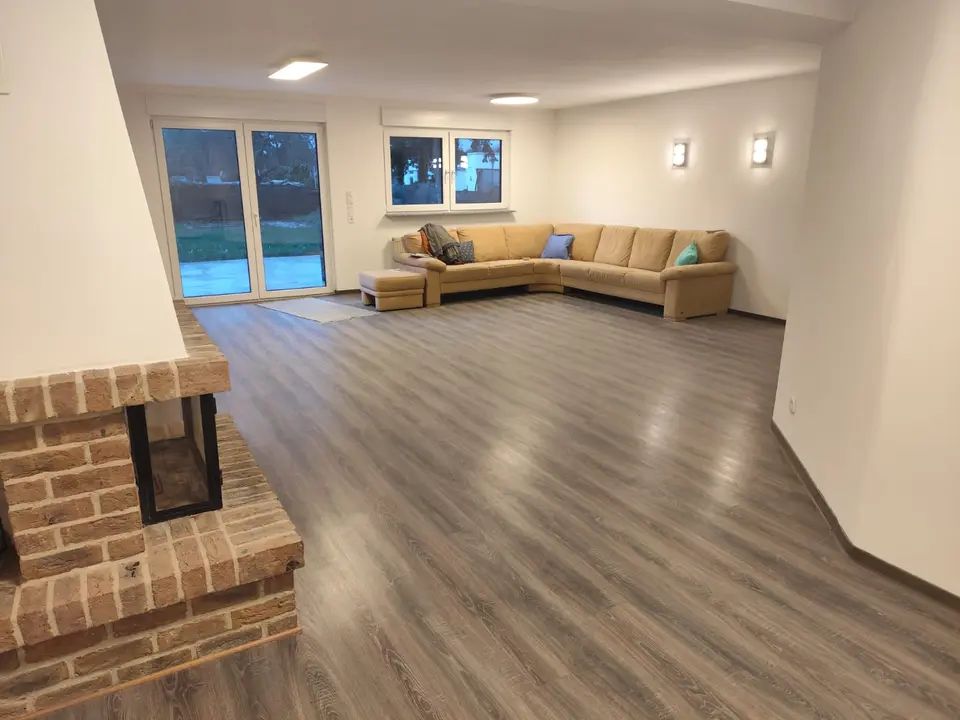 8 Zimmer Haus mit 261 m² in Düren – Bild 1