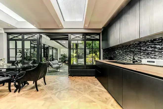 5 Zimmer Wohnung mit 185 m² in Hamburg – Bild 8