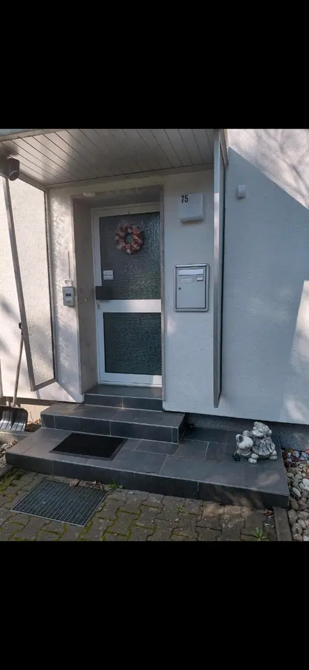 4 Zimmer Haus mit 125 m² in Frankfurt am Main – Bild 1