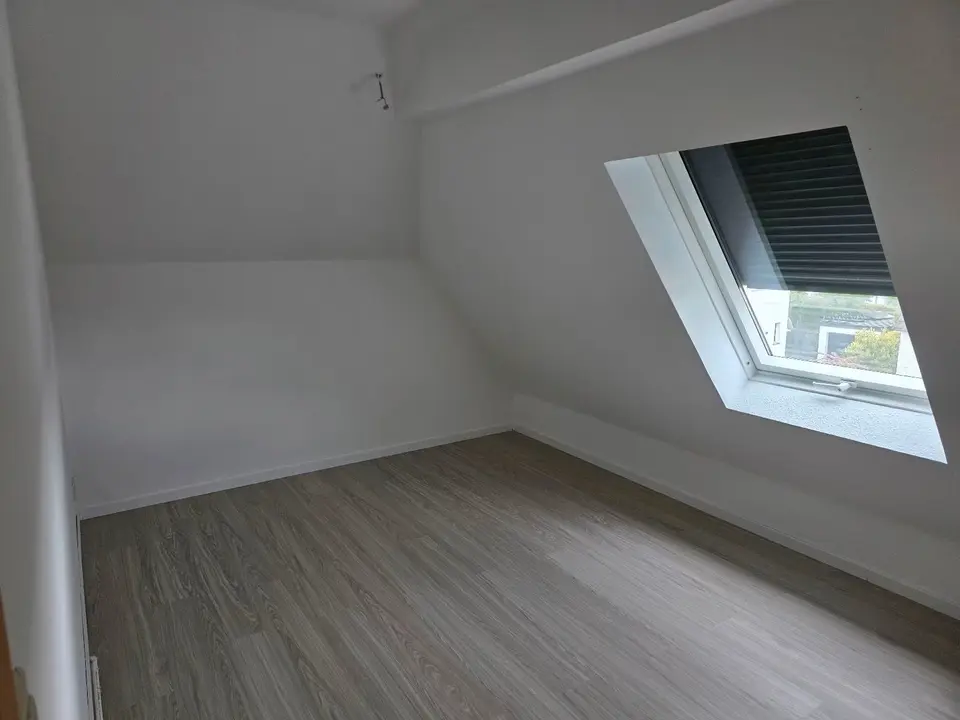 4 Zimmer Wohnung mit 102 m² in Dietzenbach – Bild 3