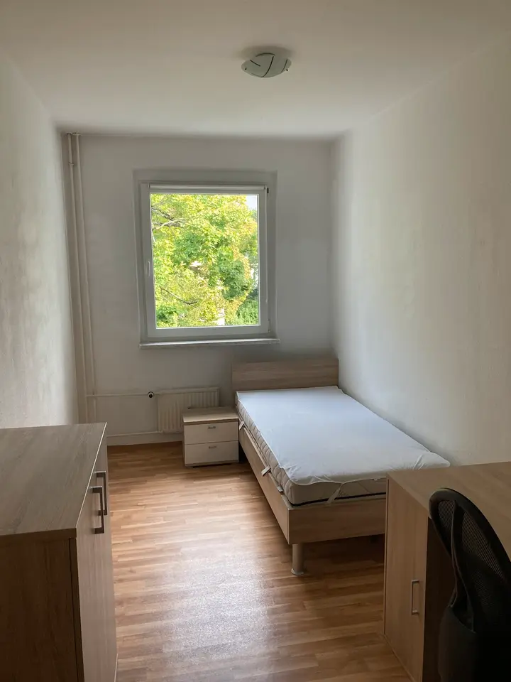 2 Zimmer Wohnung mit 29 m² in Gera – Bild 1