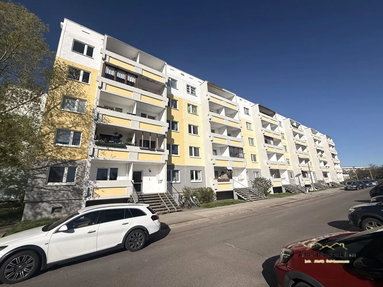 6 Zimmer Wohnung mit 111 m² in Dessau-Roßlau – Bild 1