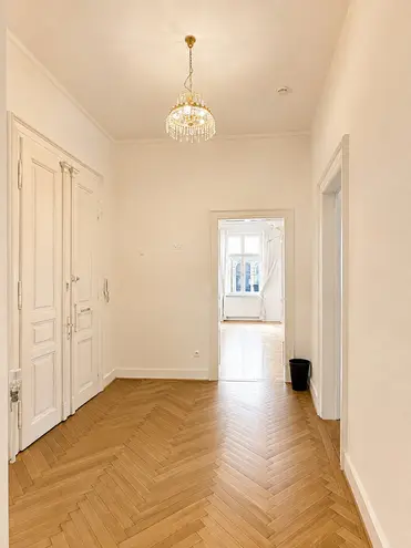 4 Zimmer Wohnung mit 110 m² in Augsburg – Bild 2