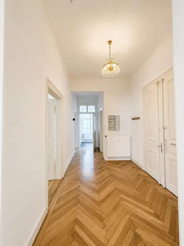 4 Zimmer Wohnung mit 110 m² in Augsburg – Bild 3