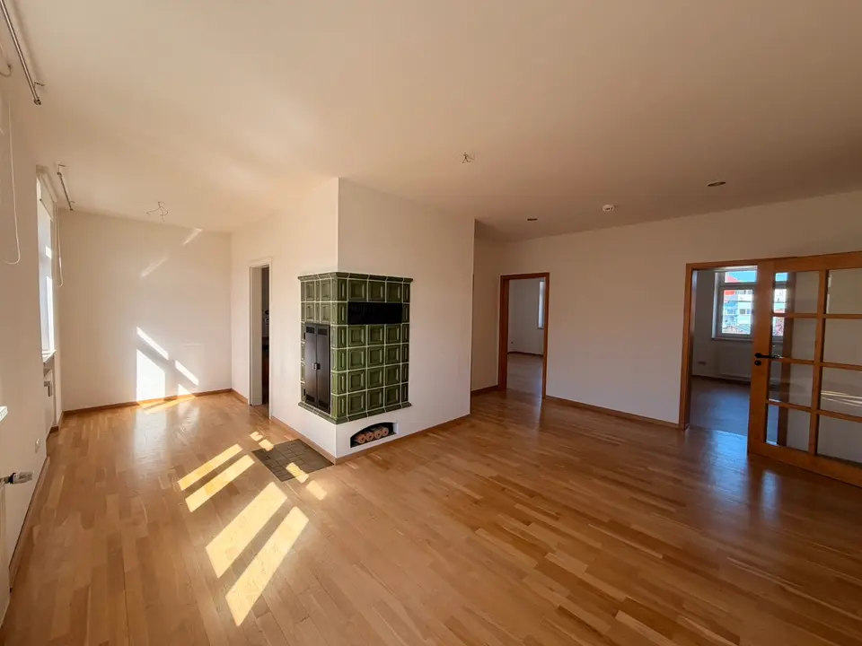 6 Zimmer Wohnung mit 130 m² in Ansbach – Bild 2